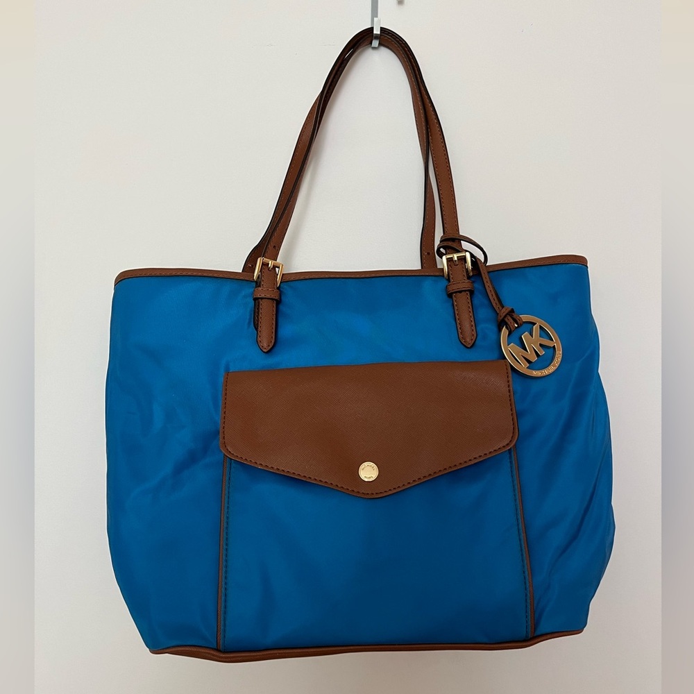 Micheal Kors Nylon Pocket Tote Bag